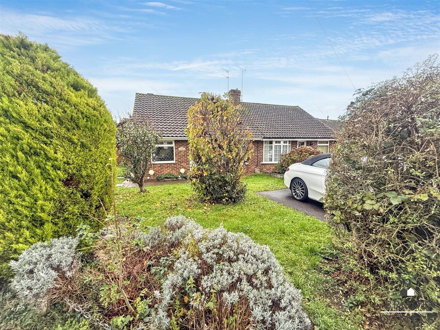 2 Bedroom Bungalow. Victoria Close in Polegate,  13